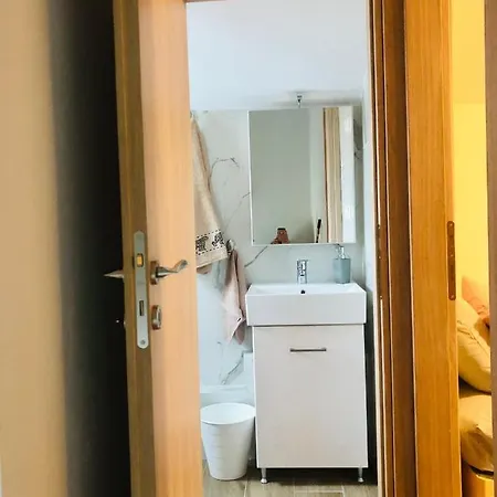 N&j Lux *